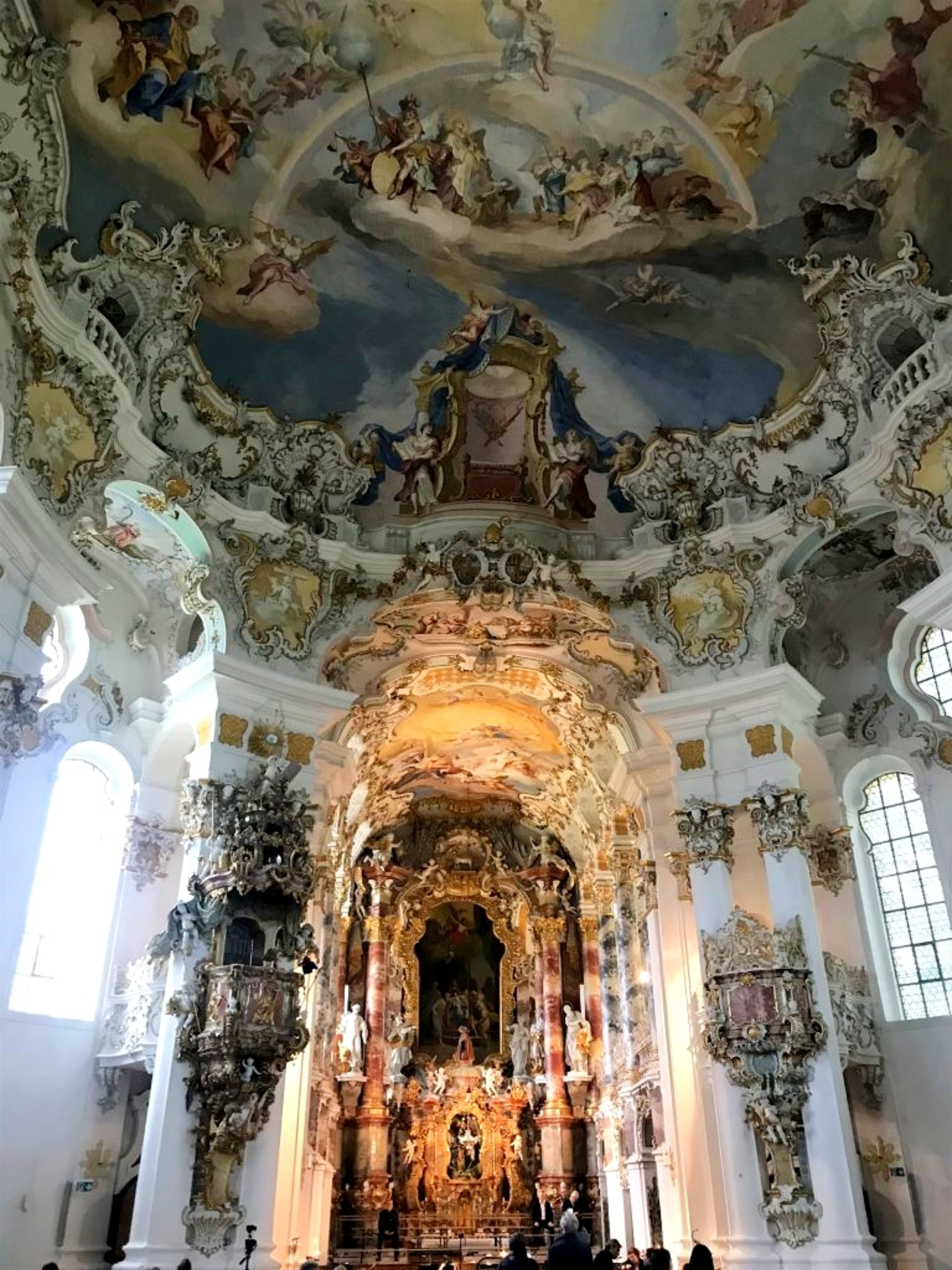 ドイツの世界遺産のヴィース教会へ個人旅行で ロココ建築の傑作です マエトリ